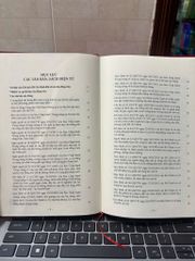 Sổ Tay Đảng Viên ( Bản Bìa "Sổ Tay Đại Hội - Nhiệm Kỳ 2025 - 2030" số lượng có hạn ) - NXB Chính Trị Quốc Gia