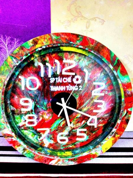Đồng hồ nhựa tái chế TT2
