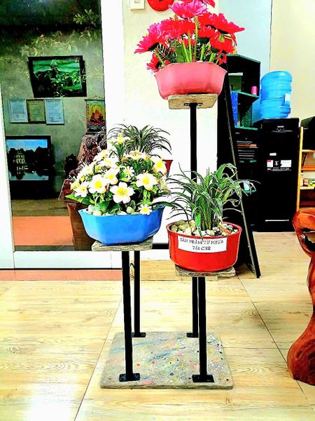 Chậu hoa phòng khách Kiểu Hàn Quốc từ nhựa tái chế