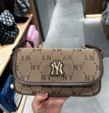  Túi Đeo Chéo MLB Diamond Monogram Jacquard NY Yankees 7ACRM046N-50BRS Nâu 