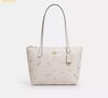 Túi Tote Coach Fiona Zip Tote Bag With Star Print Chalk Multi CCL43