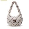  Túi Lông Đeo Vai MLB Dia Monogram Fur Hobo Bag New York Yankees D.Cream 3ABQM0836-50CRD 