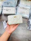  Ví Gập Coach Essential Small Zip Around Card Case With Pillow Quilting - Chalk 