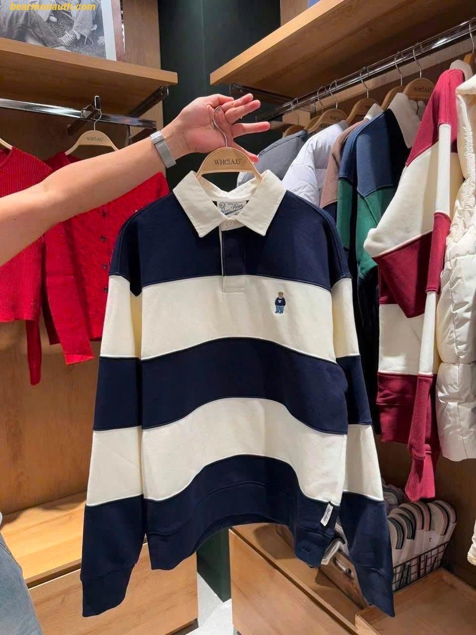  Áo Sweat WHOAU Polo Dài Tay Kẻ New 2025 Sọc Navy Trắng 