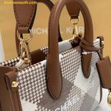  Túi Tote Mini Vuông Michael Kors Mirella Extra-Small Logo Crossbody XBODY Shopper Bag 