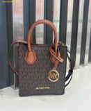  Túi Đeo Chéo Michael Kors Mercer Extra-Small Pebbled Leather Crossbody Bag 35T1GM9C0I Nâu Logo 