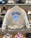  Áo Khoác Bomber New Era New York Yankees Màu Beige – Tay Da Trắng 
