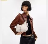  Túi Đeo Vai Coach Hamptons Hobo Bag Chalk CW642 