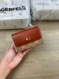  Ví Gập Coach Essential Mini Trifold Wallet In Signature Canvas Nâu Logo 