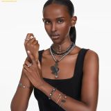  Vòng Tay, Lắc Tay Swarovski Swan bangle Swan, Black, Ruthenium plated 5688745 