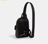  Túi Đeo Chéo Nam Coach Small Turnlock Sling Pack In Signature Canvas CAJ29 