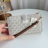  Ví Dài Michael Kors Jet Set Travel smartphone wallet with our exclusive logo 35F8GTVW0B Trắng Logo 