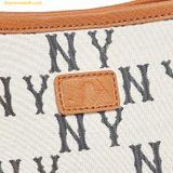  Túi Bucket MLB Big Classic Monogram Jacquard New Bucket Bag New York Yankees Cream 3ABML023N-50CRS Trắng Kem 
