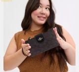  Ví Dài Coach Phone Wallet In Signature Canvas CW780 - Black 