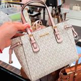  Túi Tote Michael Kors Voyager Extra-Small Signature Logo Convertible Crossbody Bag Powder Blush Multi 35R6GV6T0B 