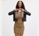  Túi Tote Coach Mollie Tote Bag 25 In Signature Canvas CV965 Nâu Logo 