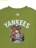  Áo Phông MLB New York Yankees Oversized Short Sleeve T-shirt with Mega Bear Back Graphic Olive 3ATSE0263-50OLS 