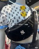  Túi Đeo Hông MLB Curve Padded Hip Sack New York Yankees Black 3AHSM064N-50BKS 