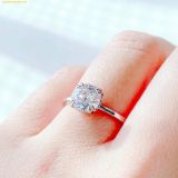  Nhẫn Swarovski Stilla cocktail ring Round cut, White, Silver-tone finish 5717938 