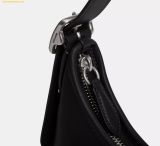  Túi Đeo Vai Coach Hamptons Hobo Bag Black CW642 