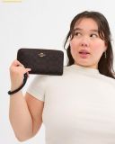  Ví Dài Coach Long Zip Around Wallet In Signature Canvas CW778 