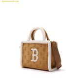  Túi Tote Vuông MLB Monogram Mustang Tote Bag Boston Red Sox Camel 3AORS1036-43CAS 