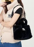  Túi Tote Lông MLB Wms Basic Fur Fleece Tote Bag New York Yankees 3AORS0536-50BKS 