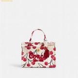  Túi Tote Vuông Coach Cargo Tote Bag 20 With Cherry Print Chalk Multi CZ104 