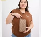  Ví Dài Coach Long Zip Around Wallet In Signature Canvas CW778 Nâu Logo 