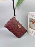  Ví Dài COACH Large Corner Zip Wristlet In Signature Canvas 