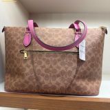  Túi Tote Coach Gallery Tote Bag In Signature Canvas CW381 