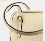  Túi Đeo Vai Coach Swing Zip Bag 20 CAN31 Trắng Kem 