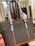  Túi Tote Michael Kors MK Jet Set Travel Large Logo Bag 35T0GTVT3V Màu Nâu Logo 
