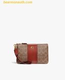  Ví Coach Polished Pebble Small Wristlet Màu Nâu Logo 