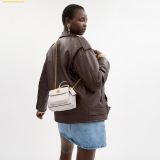  Túi Đeo Chéo Coach Safari Tote Bag CW643 Chalk 