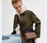  Túi Đeo Chéo Coach Graham Crossbody Bag In Signature Canvas CV921 Nâu Logo 