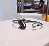  Vòng Tay, Lắc Tay Swarovski Swan bangle Swan, Black, Ruthenium plated 5688745 