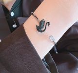  Vòng Tay, Lắc Tay Swarovski Swan bangle Swan, Black, Ruthenium plated 5688745 