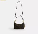  Túi Đeo Vai Coach Teri Shoulder Bag In Loved Signature Canvas With Charms - CDY18 - Brown 
