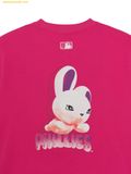  Áo Phông MLB Oversized short-sleeve T-shirt featuring Bernie's back graphic Philadelphia Phillies Magenta 3ATSN7163-10MAS 