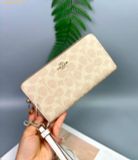 Ví Dài Coach Long Zip Around Wallet In Signature Canvas Chalk CW778 