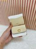  Ví Gập Coach Essential Card Holder Wallet CZ111 