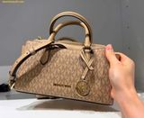  Túi Đeo Chéo Michael Kors Arden Small Signature Logo Messenger Bag Camel 