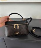  Túi Đeo Chéo Coach Cosmetic Case In Signature Canvas Black CW728 