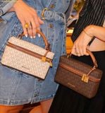  Túi Đeo Chéo Dạng Cốp Michael Kors Jana Extra-Small Signature Logo Convertible Crossbody Bag 32F5GQ1C0B Trắng Logo 