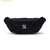  Túi Đeo Hông MLB Curve Padded Hip Sack New York Yankees Black 3AHSM064N-50BKS 