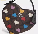  Túi Đeo Chéo Coach Heart Crossbody Signature Canvas Heart Print CP022 