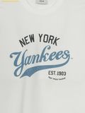  Áo Thun MLB Varsity Vintage Graphic Overfit Short Sleeve T-Shirt New York Yankees 3ATSV0553-50IVS 