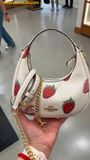  Túi Đeo Chéo Coach Carmen Mini Crossbody Bag With Strawberry Print 