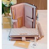 Ví Dài Michael Kors Jet Set Travel smartphone wallet with our exclusive logo 35F8GTVW0B Trắng Hồng Logo 